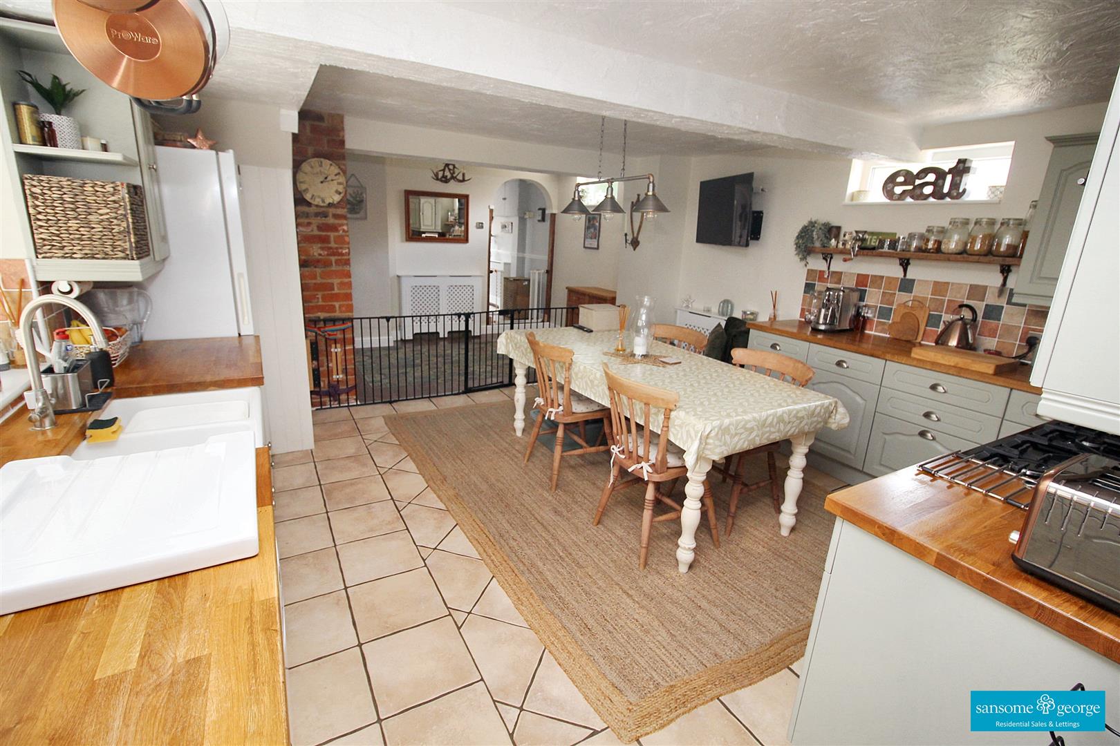 Chapel Hill, Tilehurst, Reading
